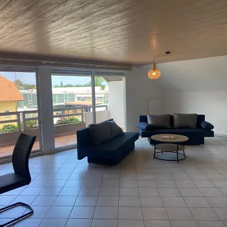 Zur Elz アパート *