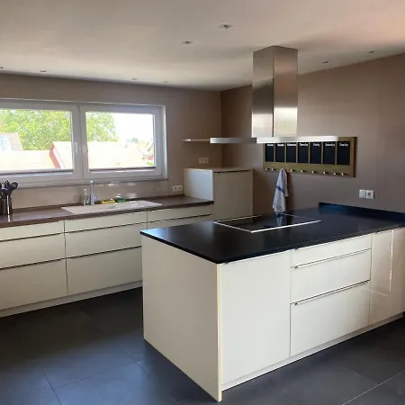 Zur Elz アパート